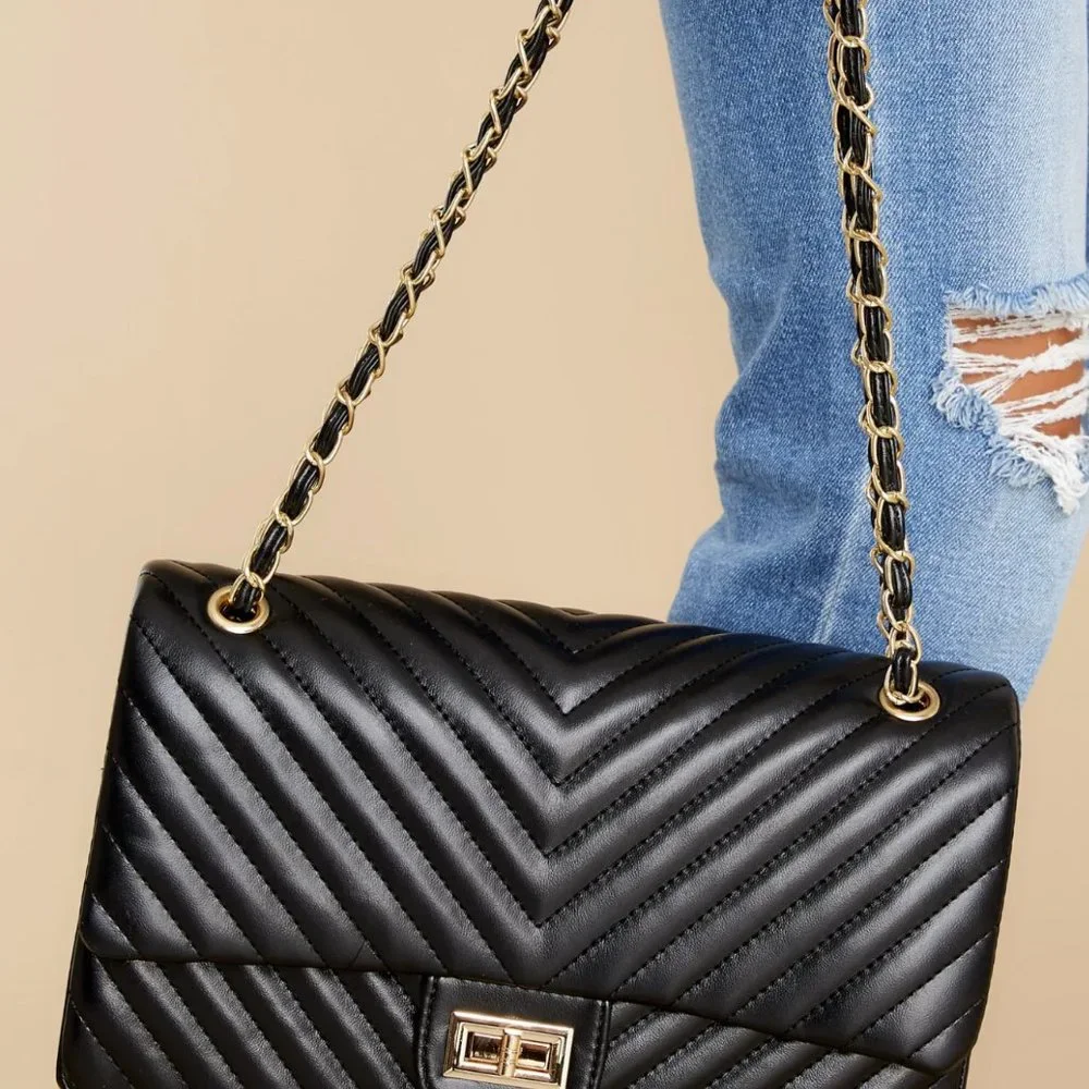 Luxury designer purse. - Picture 10 of 15